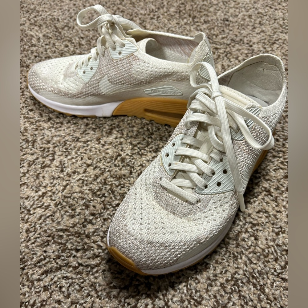 Nike Women’s Air Max 90 Ultra 2.0 Size 7